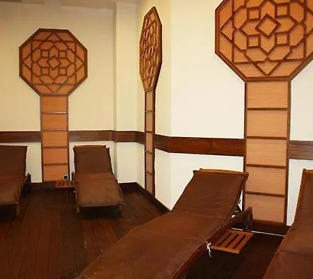 Emerald & Hotel Rawda